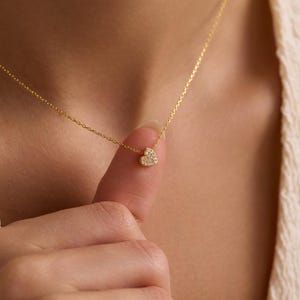 Zierliche Pave Herz Halskette - Kleiner CZ Herz Anhänger, Minimalistischer Silber Schmuck, Geschenk für Sie, Geschenk Freundin