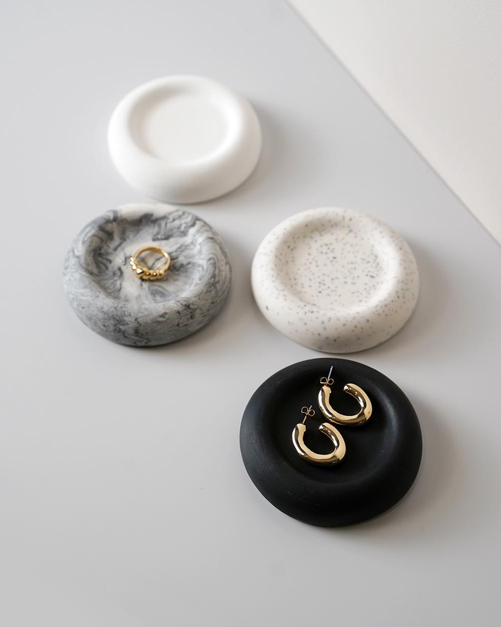 Marble jewelry tray, Minimalist jewelry dish, Modern jewelry coaster, Circular jewelry tray, Round jewelry holder, Minimalist ring dish