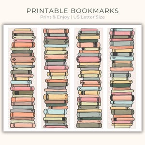 Op de afbeelding: Printbare bladwijzers met stapels kleurrijke boeken in een grillige, handgetekende stijl. De bladwijzers zijn ontworpen om te passen op US Letter papierformaat.
