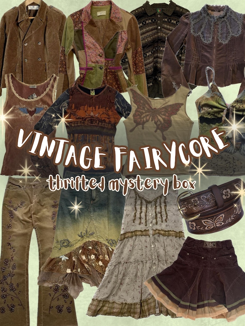 Puede incluir: Una colecci&oacute;n de prendas de vestir vintage de estilo fairycore, que incluye chaquetas, tops, pantalones, faldas y un cintur&oacute;n. La paleta de colores presenta tonos tierra como el marr&oacute;n, el verde y el beige. La imagen incluye el texto "VINTAGE FAIRYCORE" y "thrifted mystery box".