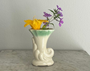 Vintage Elegant Grün und Creme Horn Form Blumenvase Badezimmer Küche Wohnzimmer Dekor Shabby Chic Haushaltswaren V13