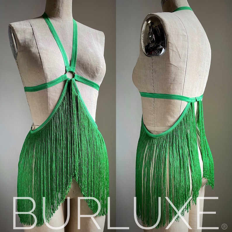Biustonosz typu halter z frędzlami i ozdobnym kółkiem Burlesque Burluxe Harness zdjęcie 3