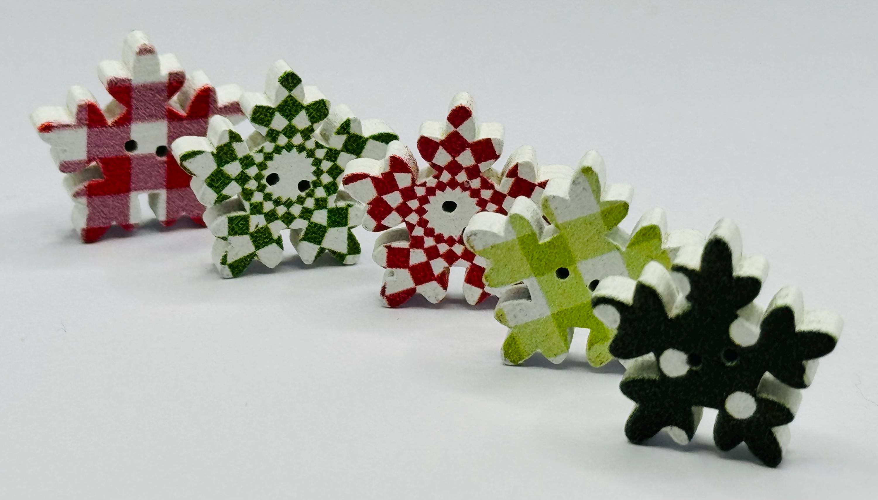 Bottoni in legno misti in diversi colori e forme, per fai da te, decorazioni, decorazioni o cucito, decorazioni natalizie