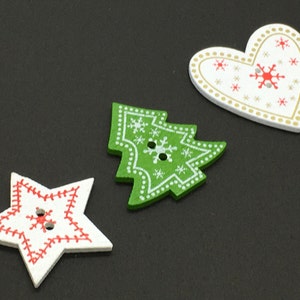 15 boutons de Noël en bois de style scandinave, sapins de Noël, étoiles, coeurs, fabrication de cartes, projets de couture, tous vos projets festifs.