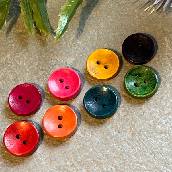15mm Rainbow Coloured Wooden Buttons. 8 x 15mm Rustic Wooden Design Buttons.