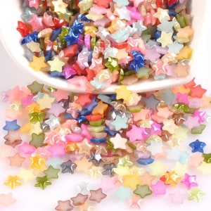Kleine 6 mm harsster cabochons, gekleurde ster plakstenen, hars ster plakstenen x 100 ambachtelijke versieringen. Kawaii ster halve parelkralen.