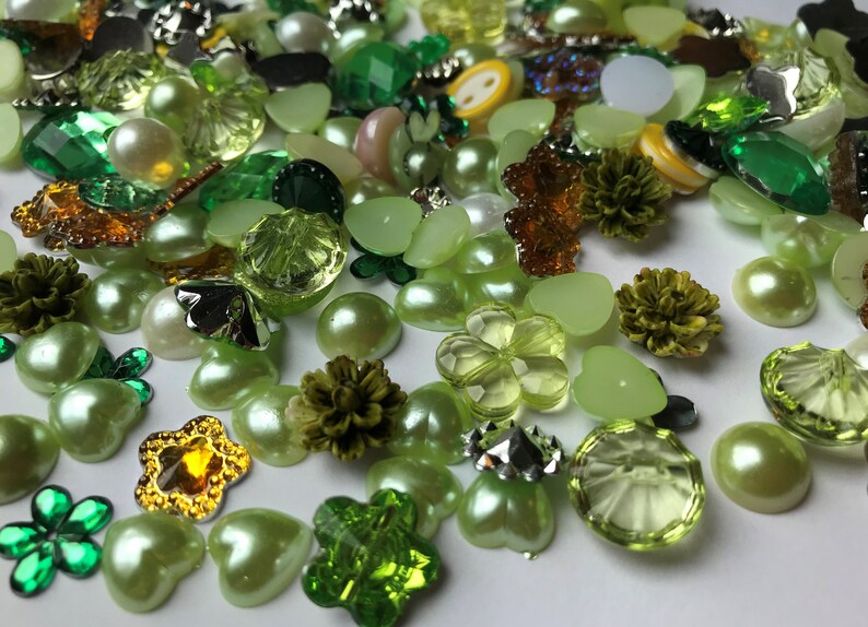 150 x Sparkling Flatbacks, Buttons and Embellishments. Ideal for cardmaking, scrapbooking, wedding stationary, table scatters Many colours Sea Green