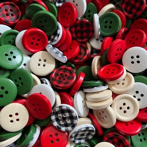 20 mm Wooden CHRISTMAS BUTTONS. Festive Christmas Buttons in Red, Green, Black and Cream. Buffalo Checked Festive Buttons in Various Colours