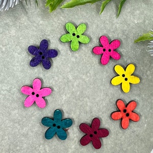 Set of 8 Rainbow Coloured Wooden Flower buttons. 20 mm Wooden Flower Buttons