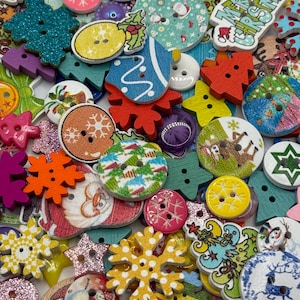 Knopen "kleurrijke" kerstmix hout en hars. Feestelijke kerstmix van hoogwaardige hout- en harsknopen x 120 x...Kerstknutsels