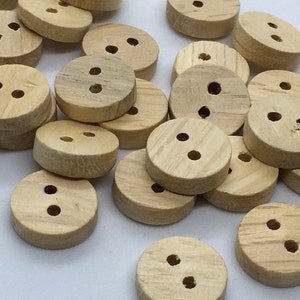 11 mm Naturholzknöpfe im rustikalen Stil x 10 oder 20. Niedliche Holzknöpfe für die Fertigstellung Deiner Projekte.