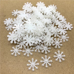 15 mm sneeuwvlokvormige kerststalen platte achterkanten. Plakstenen van hars, verschillende kleuren, scrapbooking, sieraden ontwerpen, ambachtelijke versieringen.