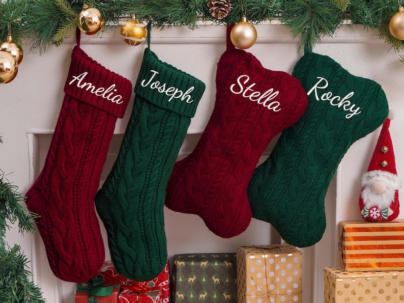 Gepersonaliseerde kerstsokken 2026, aangepaste familiesokken met naam, geborduurde kousen, kerstcadeaus, gebreide kous, decoratie voor feestdagen afbeelding 4