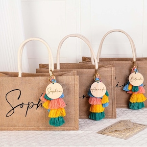 Personalized Bridesmaid Tote Bags, Custom Burlap Bag,Bridesmaid Gift Bags,Bridal Party Gift,Jute Bag,Bachelorette Party Favor,Beach Tote Bag