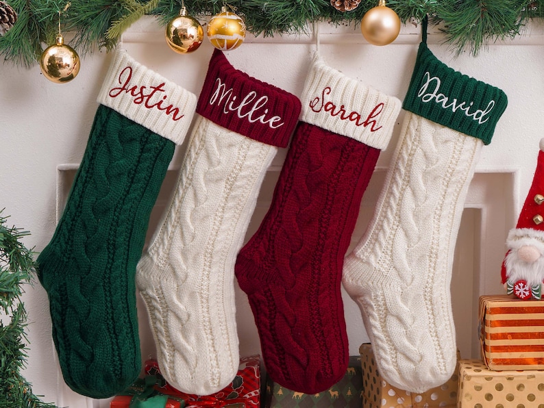 Gepersonaliseerde kerstsokken 2026, aangepaste familiesokken met naam, geborduurde kousen, kerstcadeaus, gebreide kous, decoratie voor feestdagen afbeelding 8