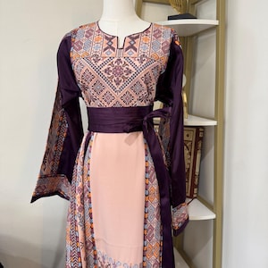 modern jordanian dress Women's Embroidered Abaya with Long Sleeves and Belt, Modern Jordanian Style Modest Fashion for Casual or Formal Events, Women's Clothes