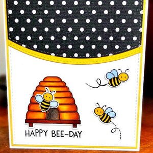 Cartão de aniversário feito à mão, "Feliz Dia das Abelhas", 5,5 x 4,5, inclui envelope