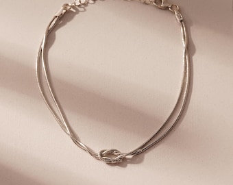 Liebesknoten Armband, Knotenarmband mit Schlangenkette, Silber Liebesknoten Armband für Frauen, Zierliches Freundschaftsarmband