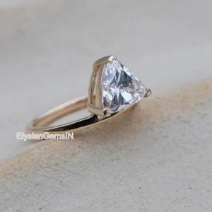Pierścionek zaręczynowy z brylantem Moissanite o szlifie trilliant 0,50 CT, 14-karatowe żółte złoto, boczny pływający koszyk, obrączka ślubna, prezent na rocznicę ślubu