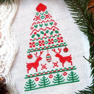 Reindeer Christmas Tree Red and Green cross stitch pattern PDF download