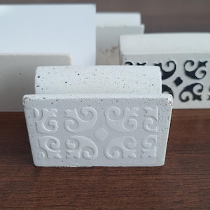 Porte-cartes de visite minimaliste en béton - Décoration de bureau élégante, organiseur de bureau fait main pour cartes, accessoire de bureau unique, design moderne