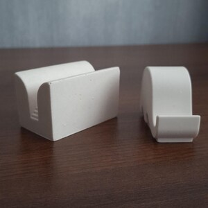 Porte-cartes de visite et téléphone Jesmonite | Organiseur de bureau moderne, Accessoires de bureau minimalistes, Cadeau d'entreprise, Décoration d'intérieur, Design élégant