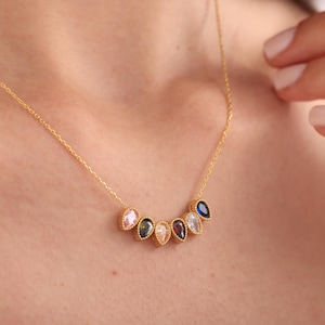 Delicata collana con pietra portafortuna a forma di pera, turchese, regalo di Natale, collana per la nonna, collana con ciondolo con pietra portafortuna, collana con pietra portafortuna per la famiglia