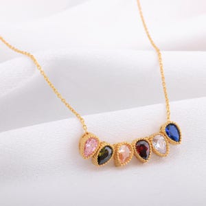 Delicata collana con pietra portafortuna a forma di pera, turchese, regalo di Natale, collana per nonna, collana con ciondolo con pietra portafortuna, collana con pietra portafortuna per la famiglia