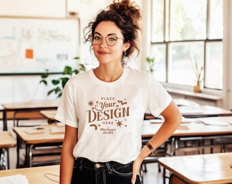 Maqueta de camiseta blanca Bella Canvas 3001 / Maqueta estética de aula para maestra / Maqueta de plantilla JPG de alta calidad para ropa de trabajo informal