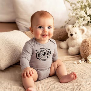 Heather Rabbit Skins 4411 Body a maniche lunghe Mockup / Mockup di abbigliamento per neonati in cotone morbido e neutro Cozy Nursery / Mockup JPG di alta qualità POD