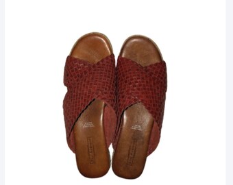 5th Avenue Women&#39;s Comfortable Red Crisscross Woven Leather Platform Slip-ons Sandals Size EU 38 Brand New