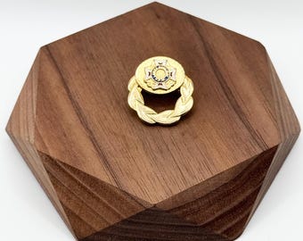 Vintage Ladies Auxiliary VFW Gold Tone Brooch Pin