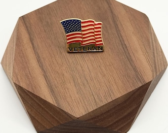 United States Veteran American Flag Lapel Pin