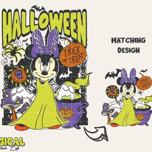 Może przedstawiać: Grafika na Halloween z Minnie Mouse przebraną za czarownicę, ze słowem "HALLOWEEN" w wyblakłych zielonych literach. Projekt zawiera nietoperze, dynie i kocioł, z tekstem "Trick or Treat" na dyni.