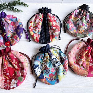 One-of-a-Kind Indigo Sashiko Mini Pouch – Vintage Kimono Patchwork Bag Organizer,boro,Sachiko,Aizome,Japanese vintage,indigo dye,