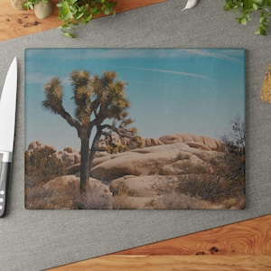 Desert Landscape Glass Cutting Board, Southwest Kitchen Decor, Cactus Cheese Board, Boho Chopping Board, Western Housewarming Gift