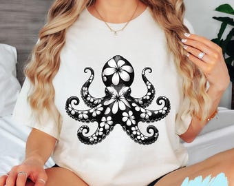 Floral Octopus Graphic T-Shirt: Artistic Sea Life Tee