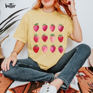 Strawberry Aesthetic Comfort Colors Shirt, Farmers Market Shirt, Botanical Tee, Cottagecore T-shirt, Garden Strawberry Fruit Graphic Tee