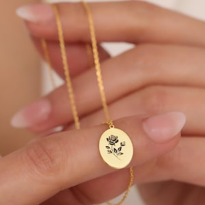 14K Solid Gold Custom Birth Flower Disc Necklace, Personalized Birthflower Necklace, Birth Month Flower Engraved Necklace, Birthday Gift