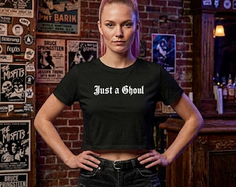 Just a Ghoul-shirt, halloween gothic crop top meisjes, jaren 90 alt rock spooky graphic baby-shirt