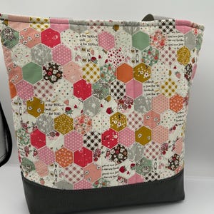 Hexagon Quilted Tote Bag – Minki Kim Fabric, Grey Vinyl Base