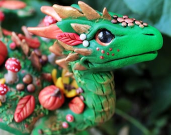 Herfstdraakbeeldje – Handgemaakte sculptuur paddenstoeldraak - Fantasiecadeau
