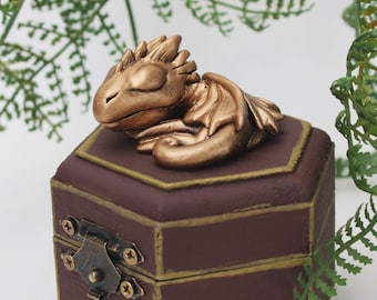 手作りの眠れるドラゴンの宝箱、ファンタジー彫刻、宝石箱 - Etsy 日本