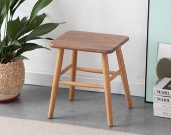 Taburete de madera de nogal oscuro con patas de roble: mesa auxiliar escandinava