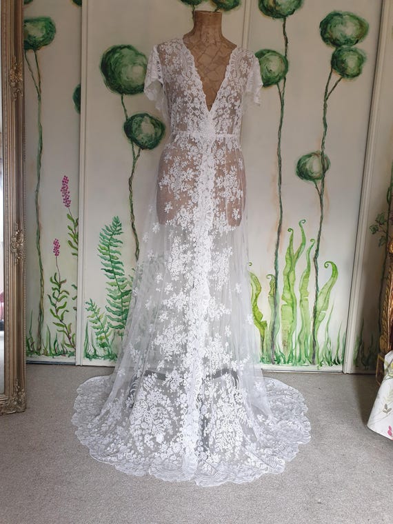 vintage antique wedding dresses Victorian Dress fitted waist Ivory White Antique Vintage A-line
