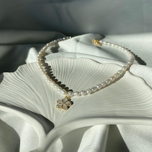 Real Freshwater Pearl Necklace, Pearl Necklace with flower Pendant, Elegant Pearl Necklace, Pearl Jewelry, gift for her