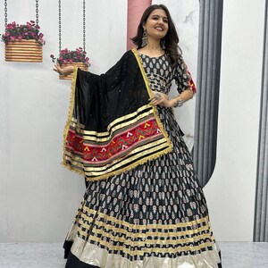 Embroidered Cotton Lehenga Choli Set: Indian Festive Wear with Dupatta