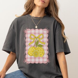 Comfort Colors Lemon Coquette Shirt, Cute Lemon Floral T-Shirt, Trendy Lemon Tee, Lemon Citrus T-Shirt, Cute Fruit Shirt, Summer Time Tee