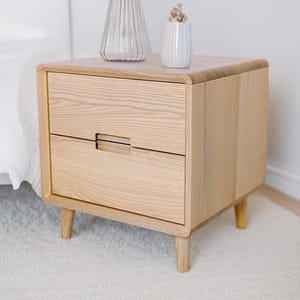 Moderner farbiger Nachttisch, Nachttisch mit Schubladen, Retro Schlafzimmer Regal Möbel Geschenk, kleiner Holz Beistelltisch aus der Mitte des Jahrhunderts
