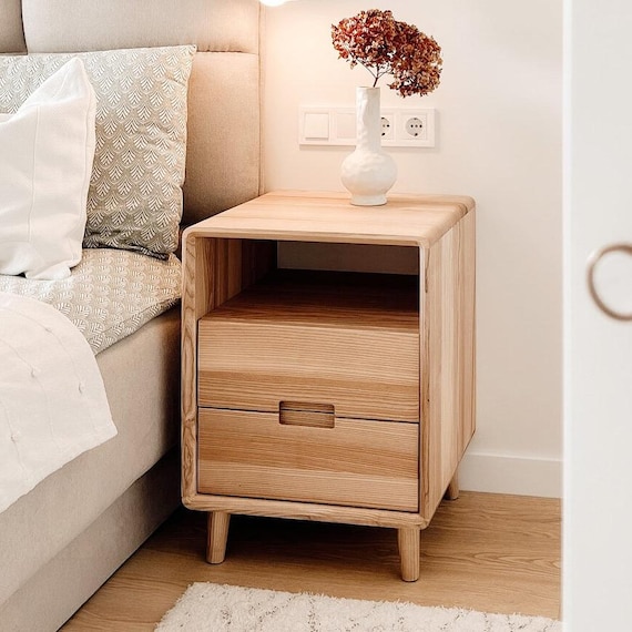 Comodino Stretto In Legno Di Gomma Noce – 3 Cassetti, 40x20x40 Cm, Design Moderno, Facile Montaggio, Per Piccoli Spazi